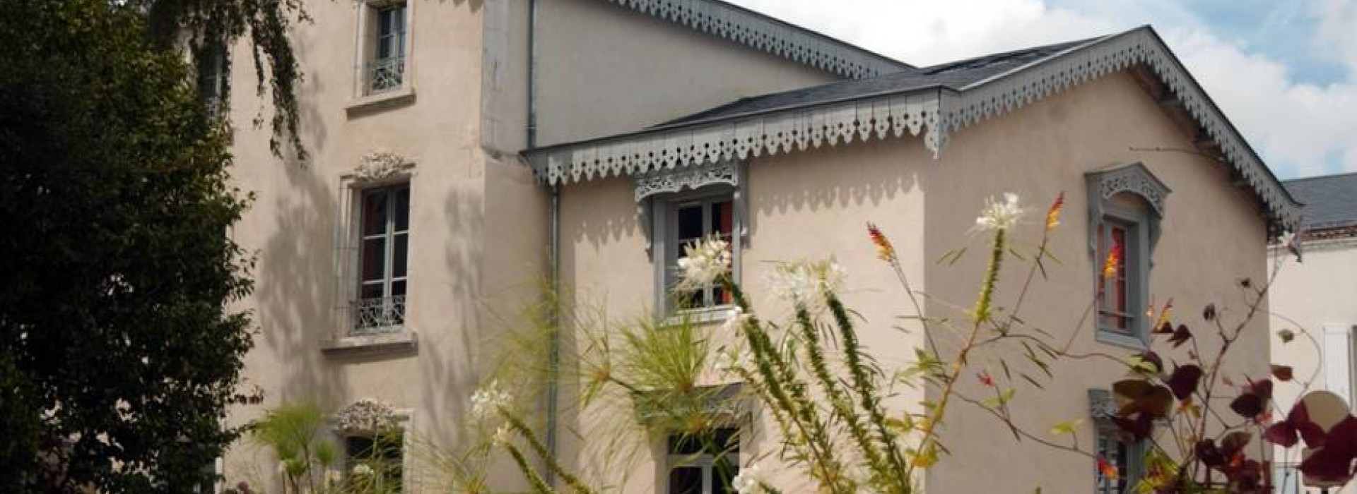 Maison de maître située à La-Roche-sur-Yon en Nante et La Rochelle.